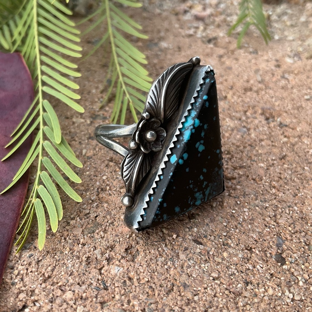 Native American Turquoise Triangle Ring - image 4